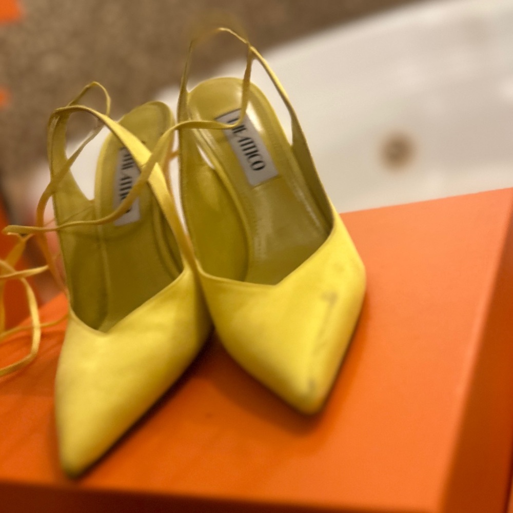 Venus Attico Yellow Heel